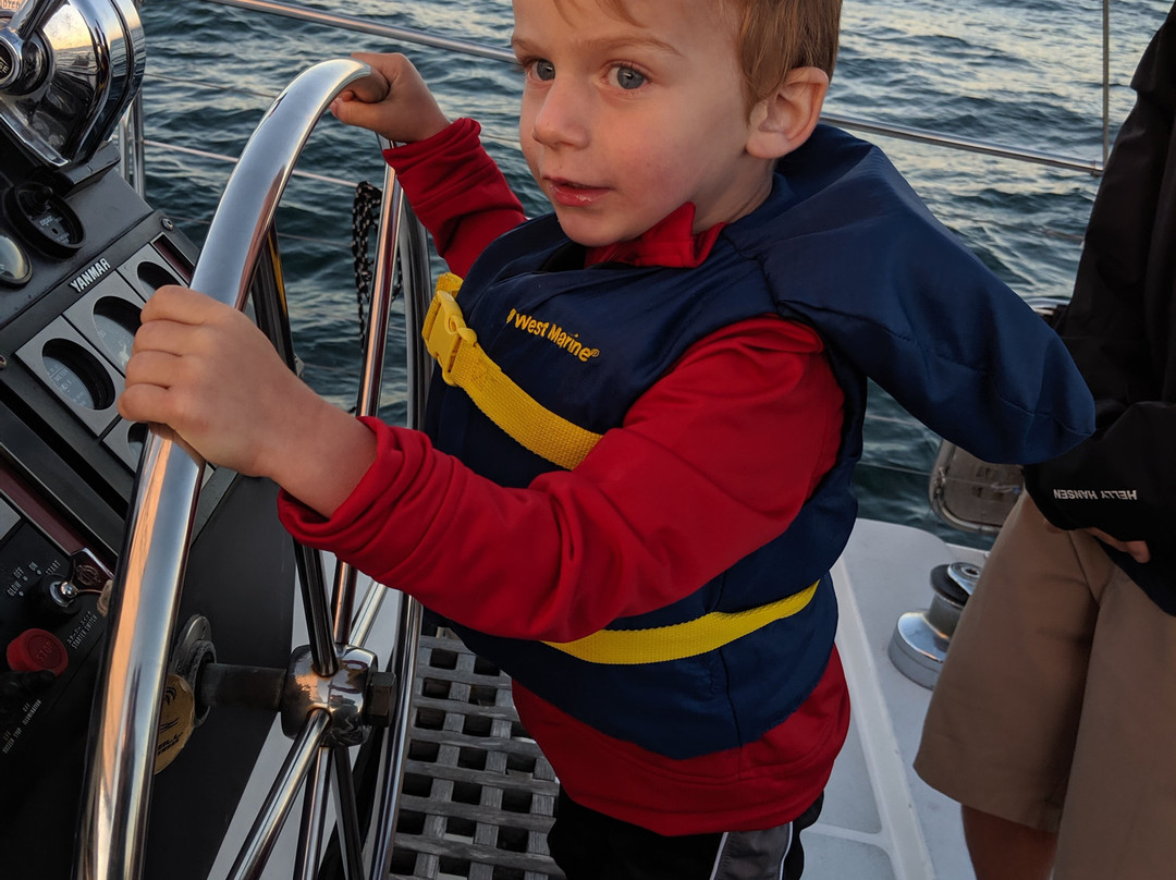 O’Neill Yacht Charters-圣克鲁斯必去景点