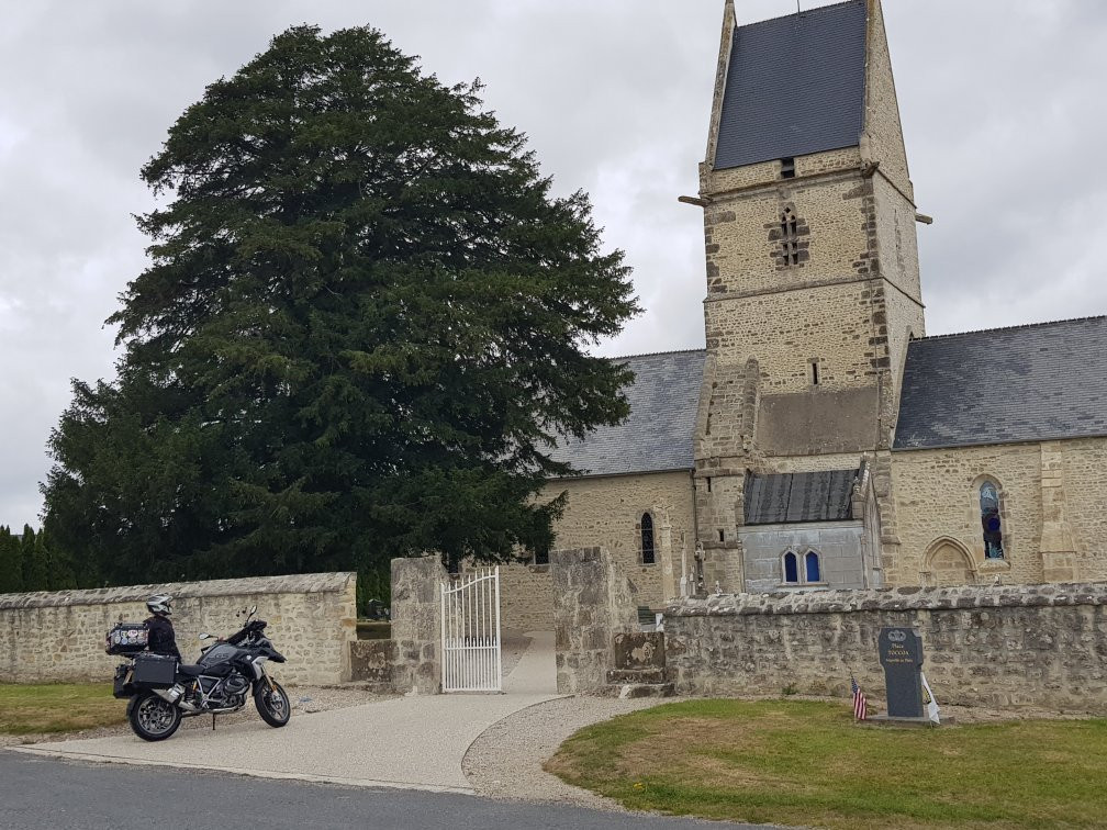 Eglise Saint-Come-et-Saint-Damien d'Angoville-au-Plain景点图片