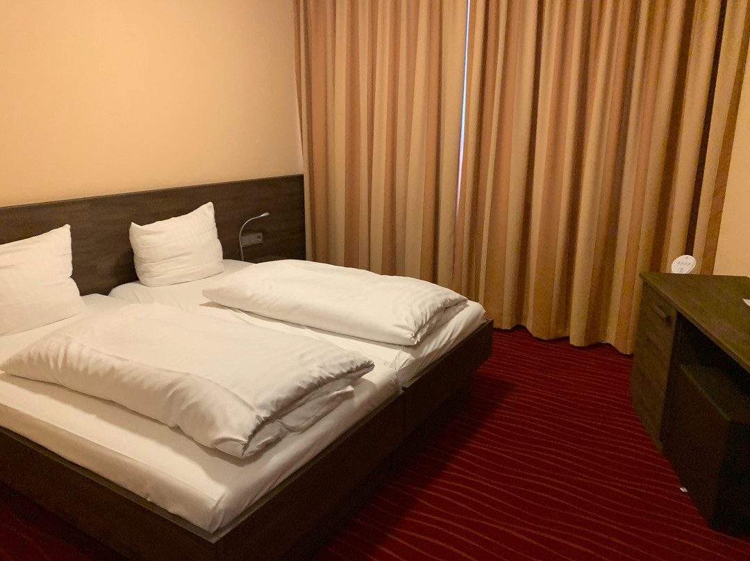 ates Hotel Lampertheim主图