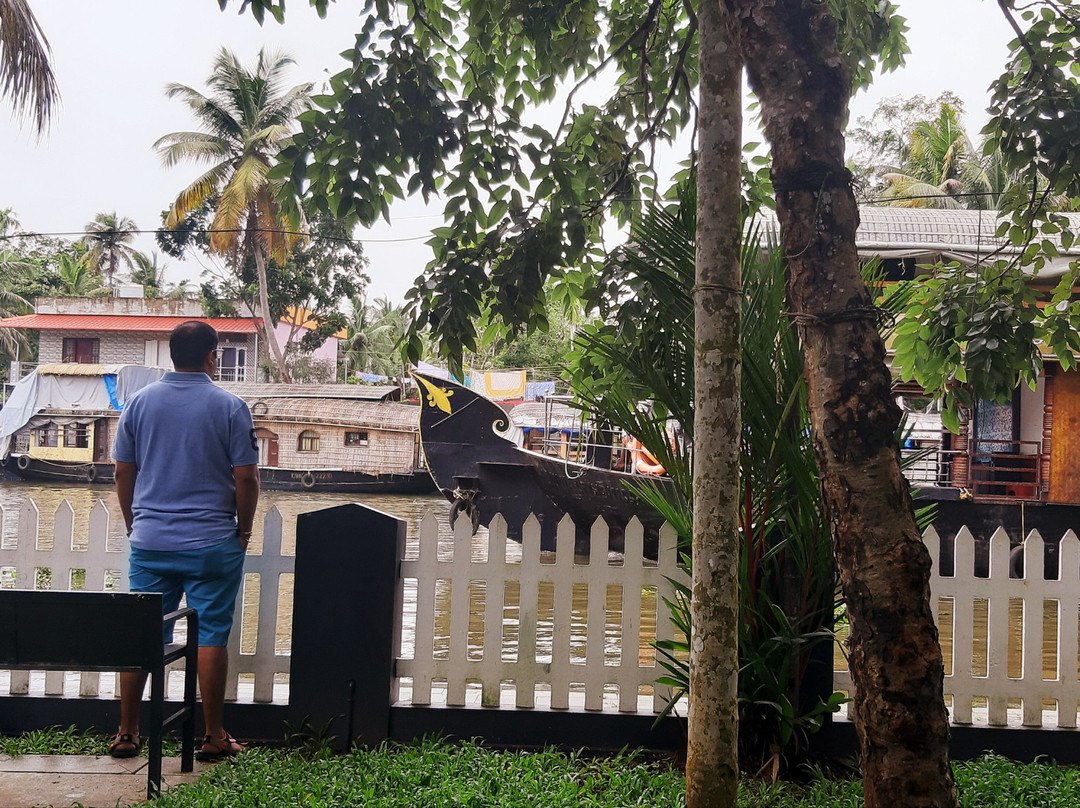 Bamboo Lagoon Backwater Front Resort主图