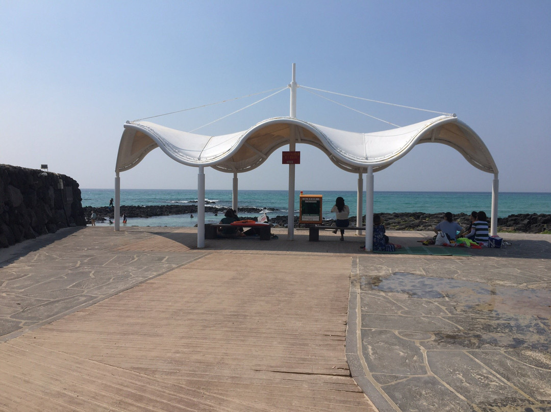 Gwakji Gwamul Beach-济州必去景点