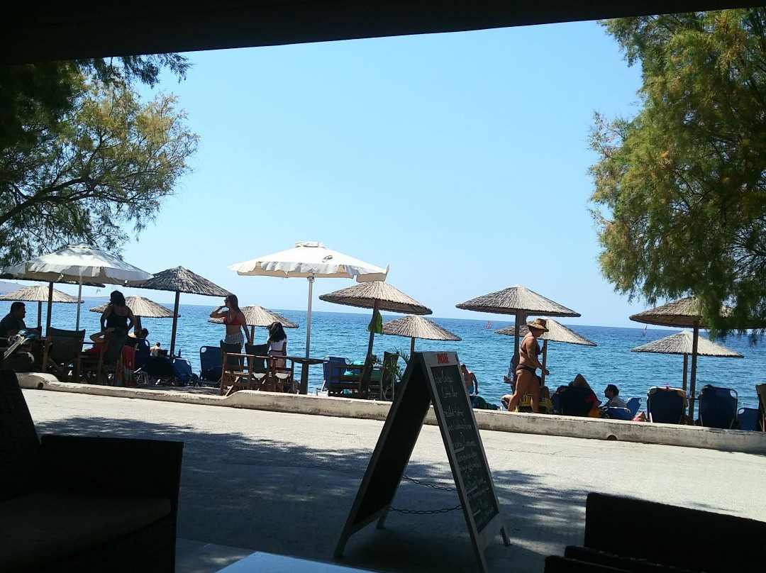 Jalouse Beach Bar景点图片