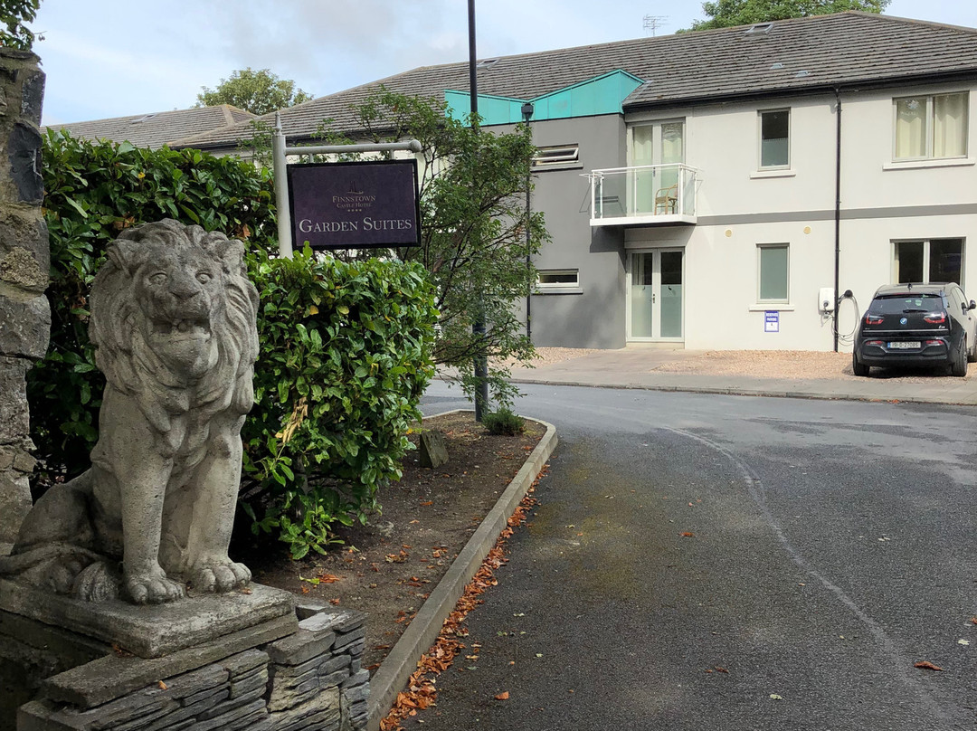 Finnstown Castle Hotel主图