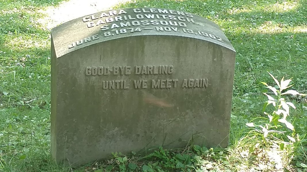 Mark Twain's Grave景点图片