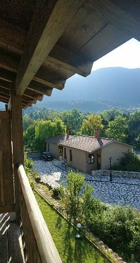 Vitina House Forest Resort主图