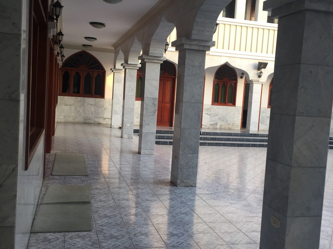 Mezquita Bab ul Islam-塔克纳必去景点