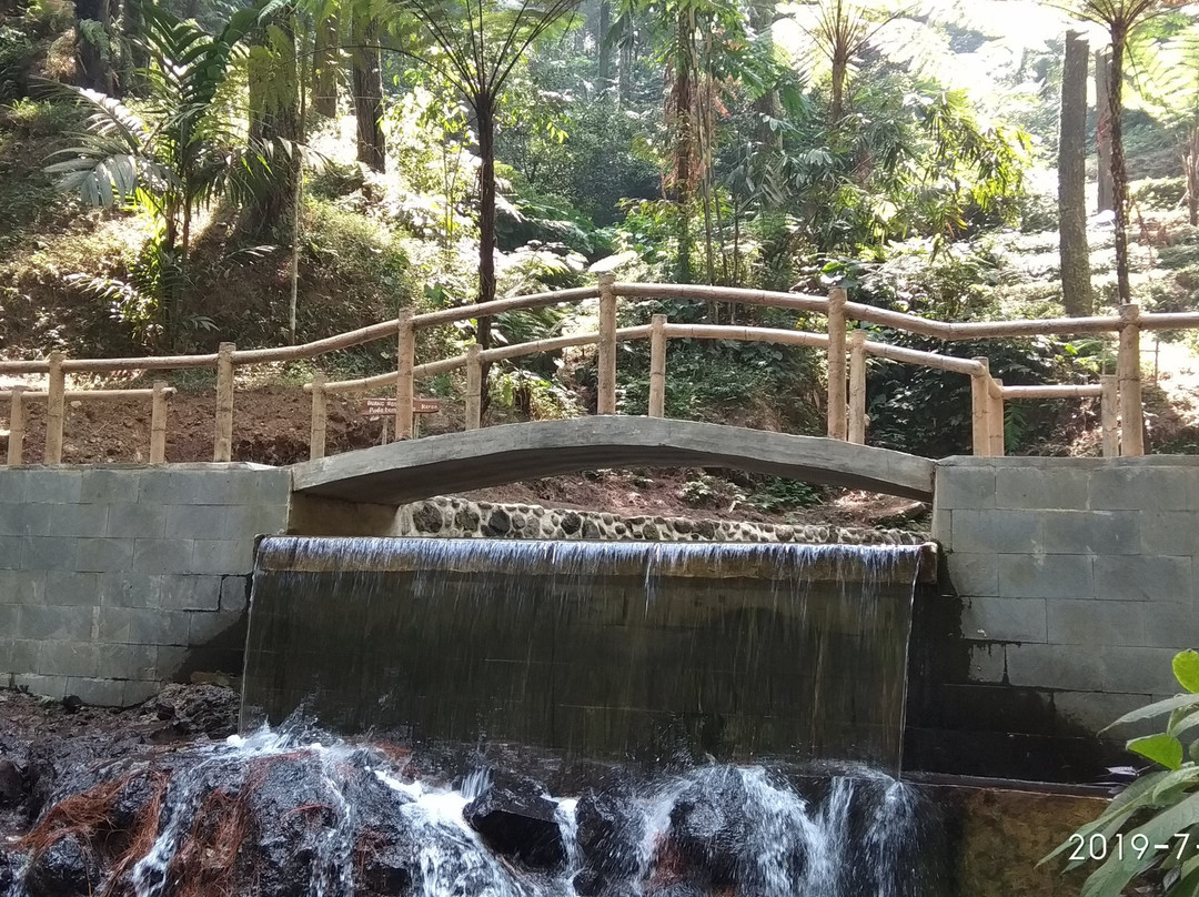 Cipeuteuy Waterfall-Majalengka必去景点