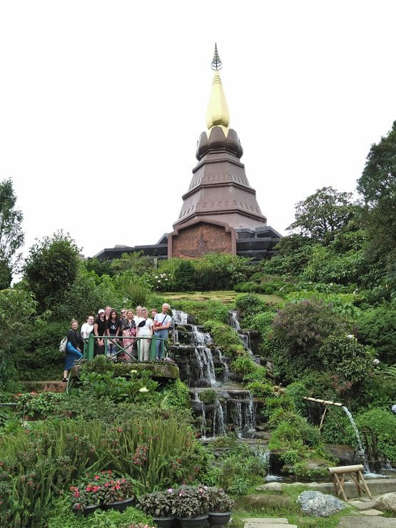 Phra Maha Dhatu Naphamethinidon and Naphaphonphumisiri Pagoda景点图片