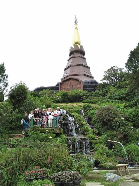 Phra Maha Dhatu Naphamethinidon and Naphaphonphumisiri Pagoda-茵他侬国家公园必去景点