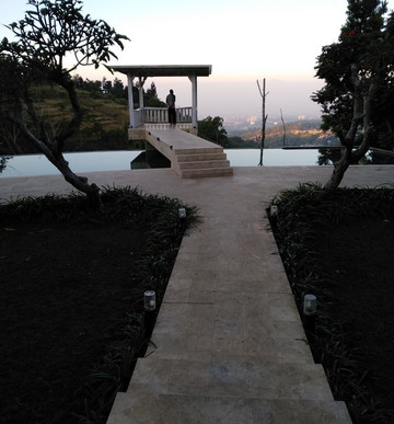 孟都朗伦邦度假村和餐厅主图