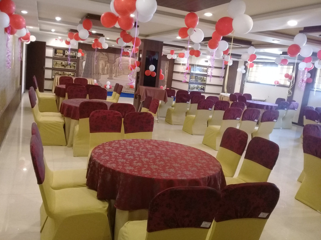 Devashish Hotel主图