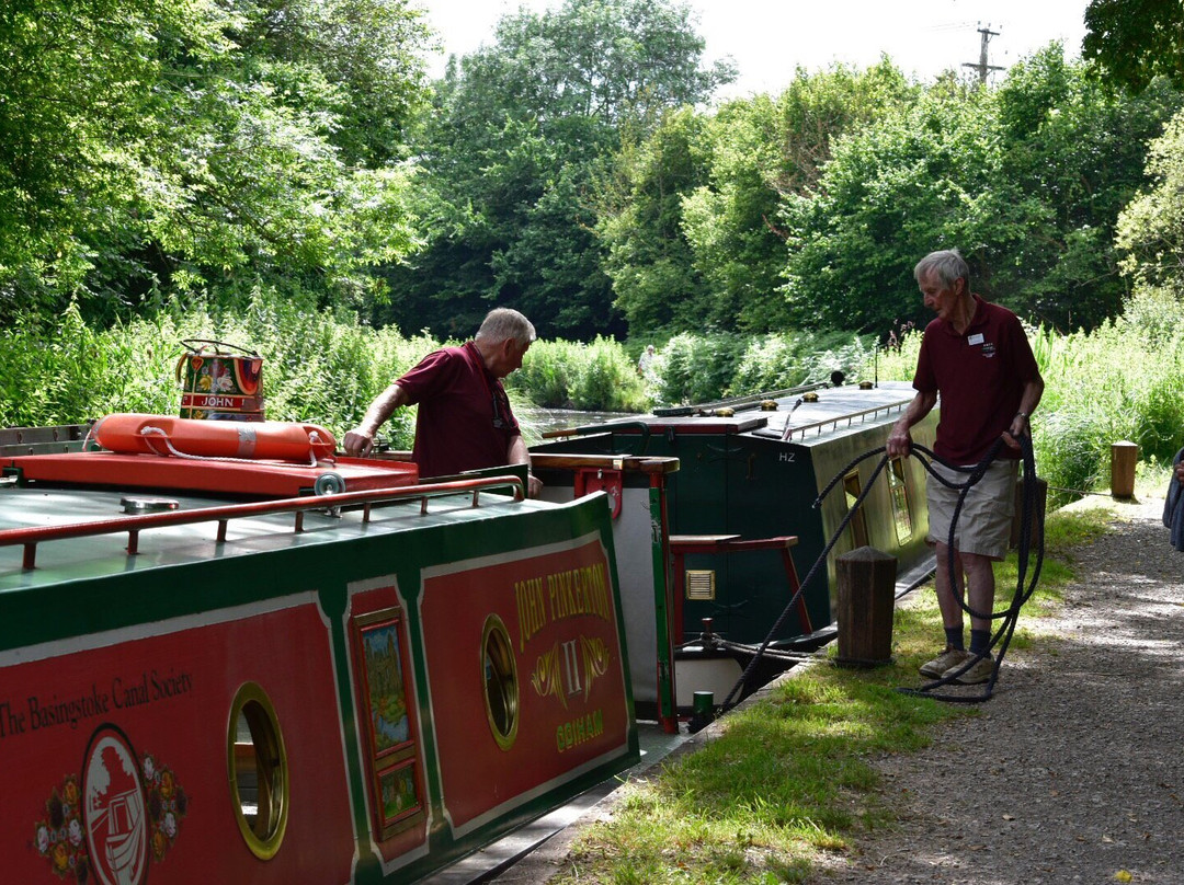 John Pinkerton Canal Cruises景点图片