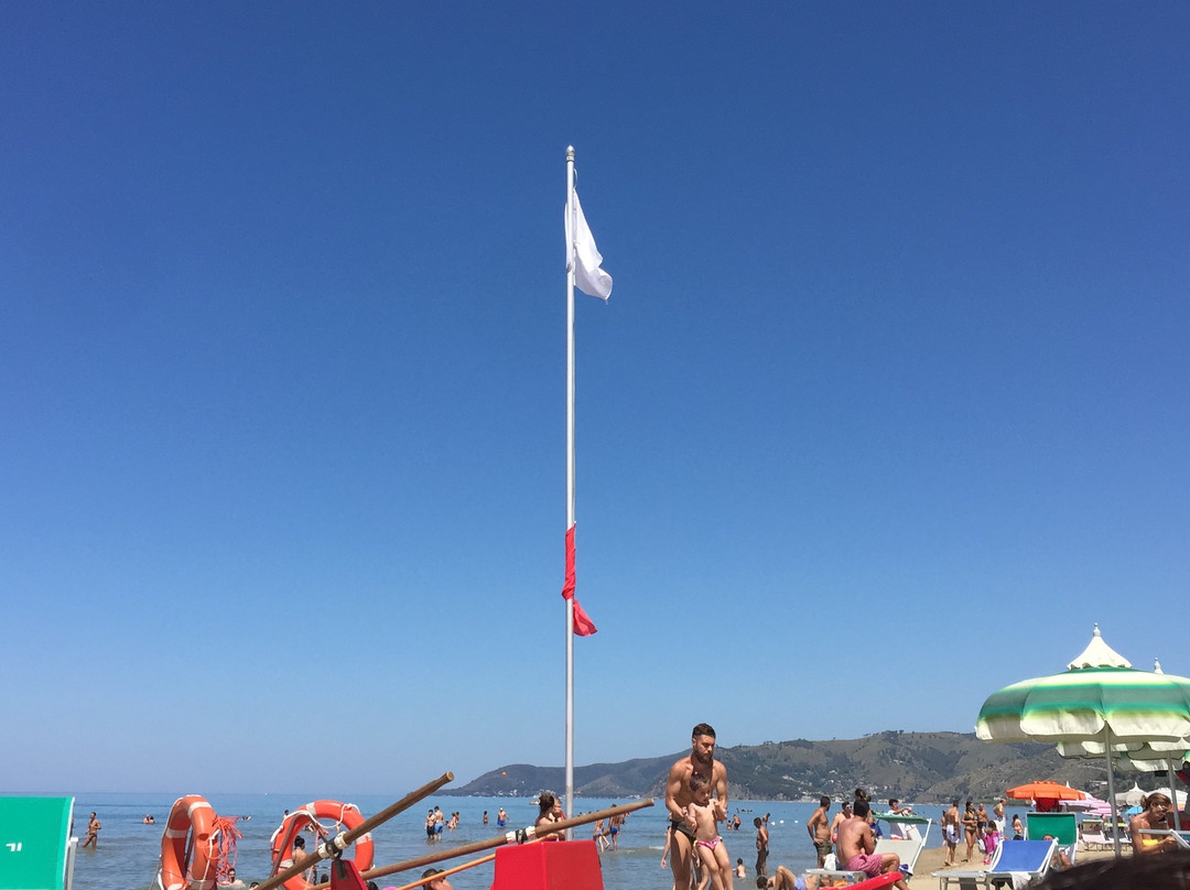 Lido il Giglio Marino景点图片