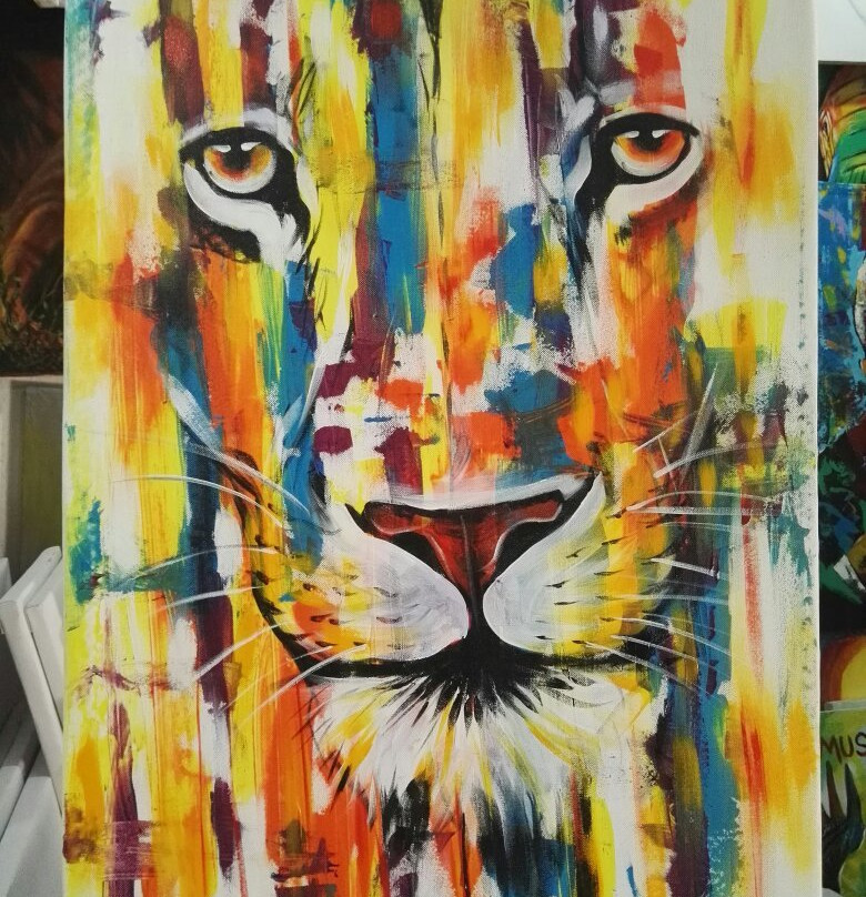 Dr. Bulugu Gallery-孥归必去景点