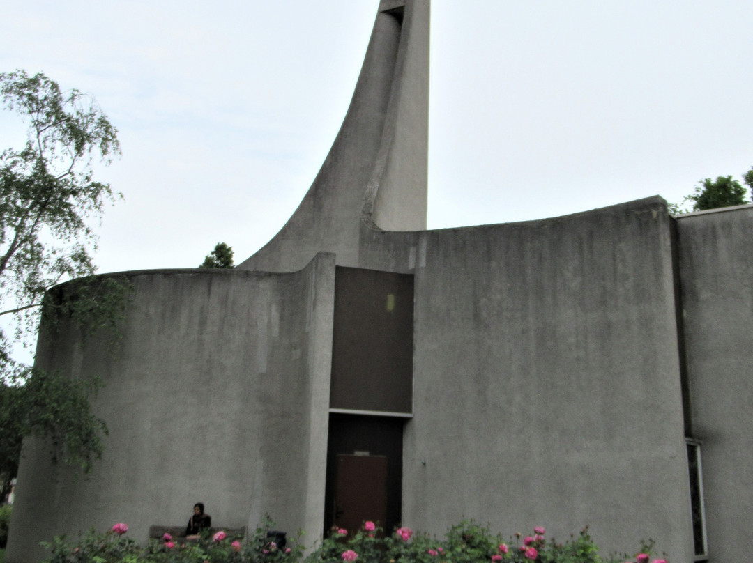 Eglise Saint Andre-博比尼必去景点