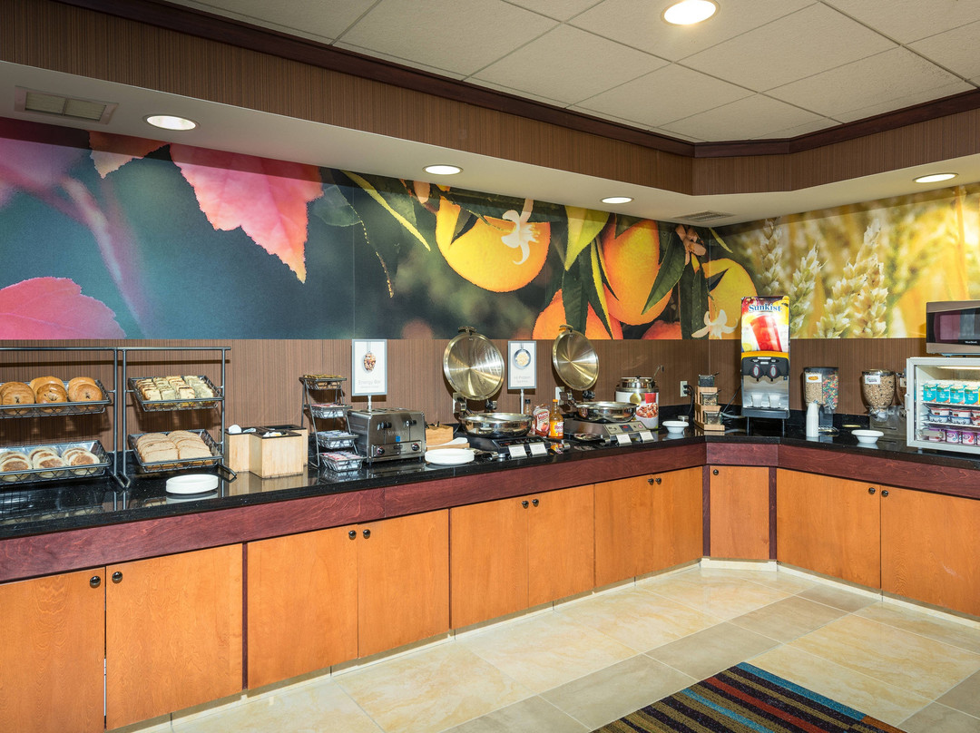 Fairfield Inn & Suites Augusta主图