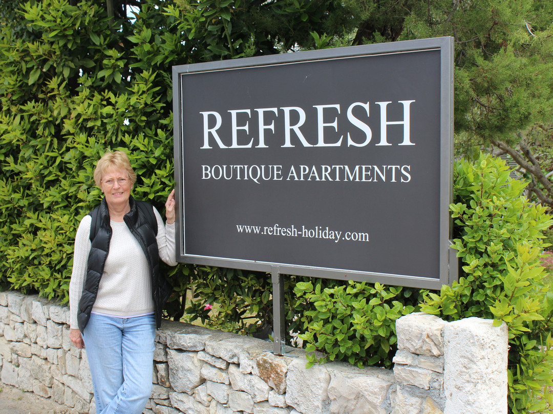 Refresh Boutique Apartments主图
