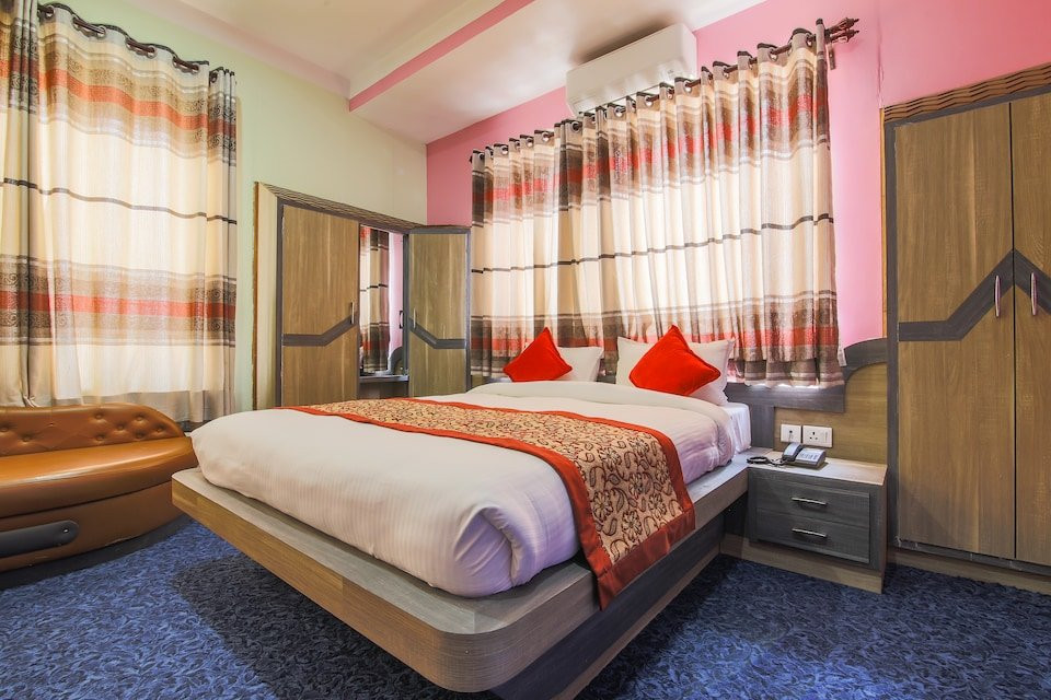 OYO 351 Hotel Everest International主图