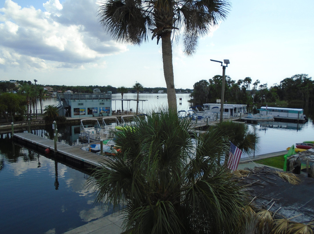 The Port Hotel and Marina主图