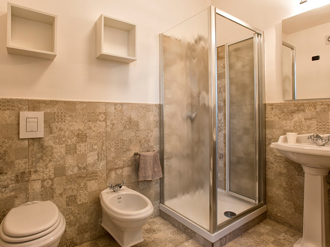 Villa Malvasio Pool and Jacuzzi主图