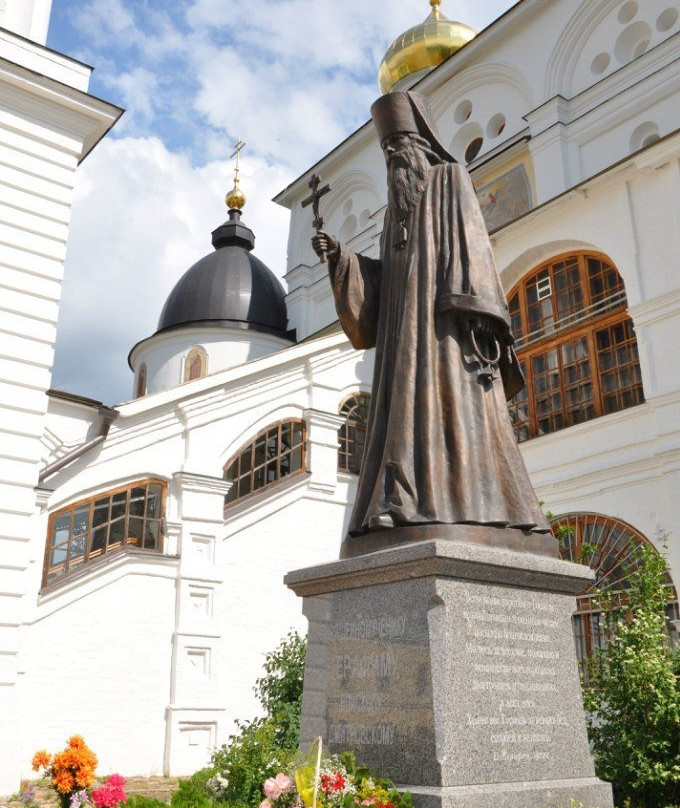 Serafim Dmitrov Monument-Dmitrov必去景点