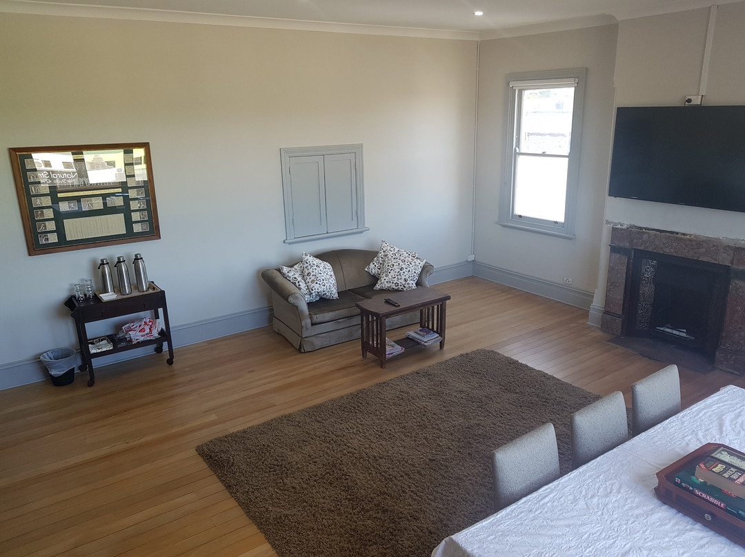 Helensburgh Hotel主图