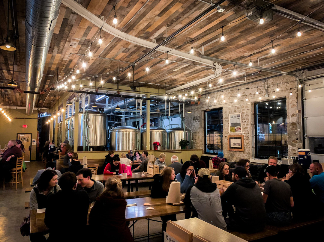 Laughing Sun Brewing Co.景点图片