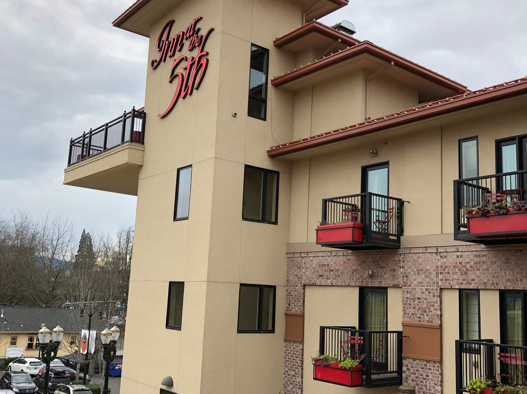 Inn at the 5th Eugene主图