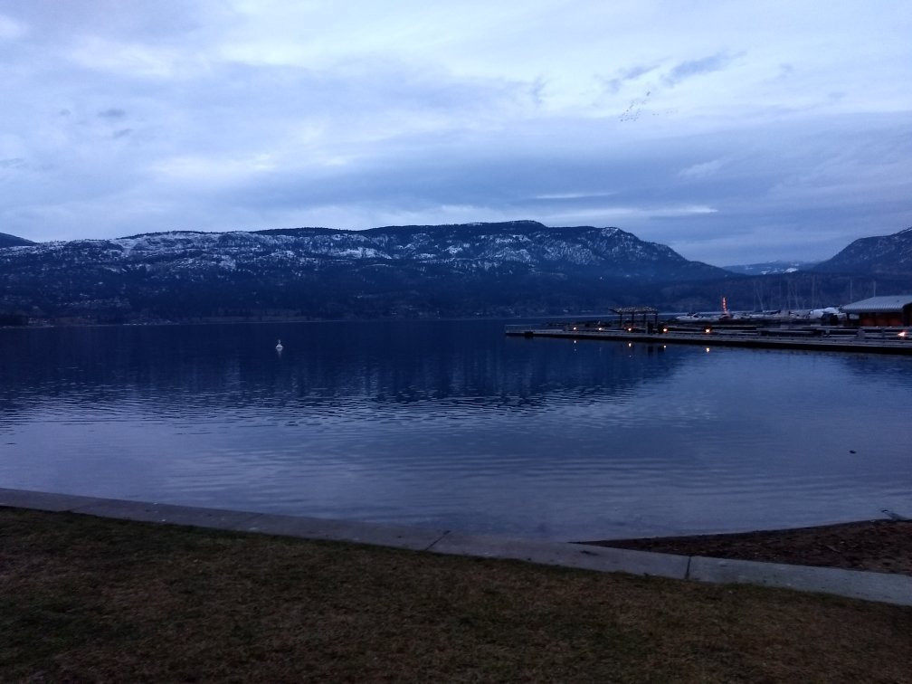 Okanagan Lake景点图片