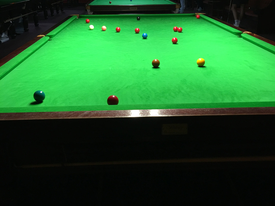 Redz Snooker Club-Cwmbran必去景点