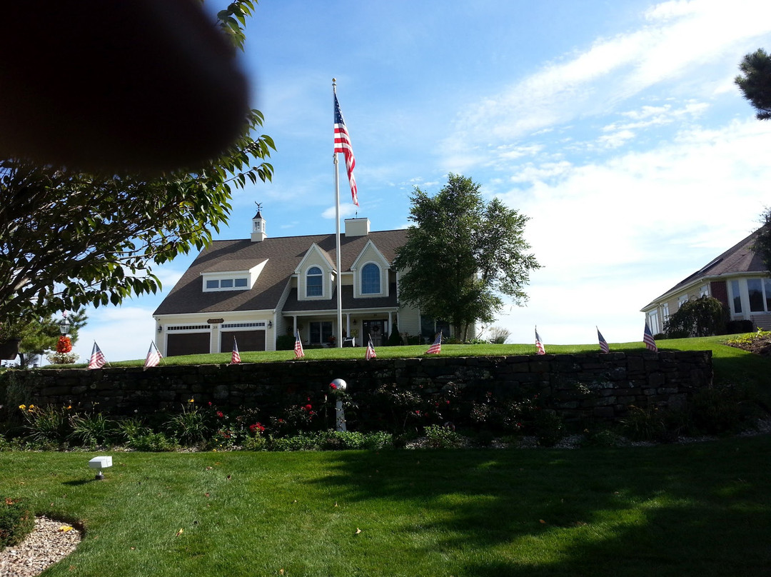 Inn at 38 Oak Bluff Circle主图