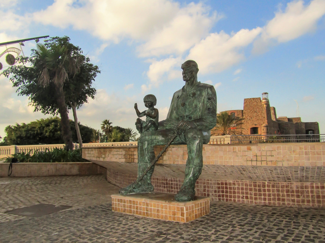 Escultura Pedro Meneses-Ceuta必去景点