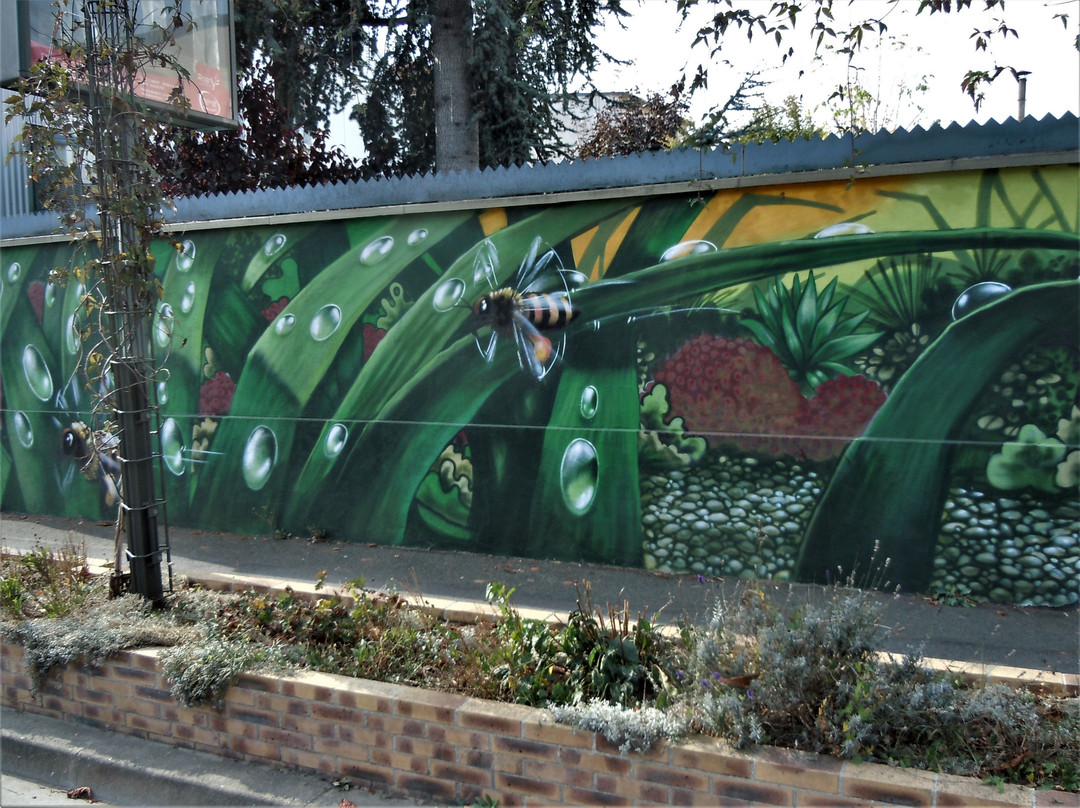 Fresque Abeilles景点图片