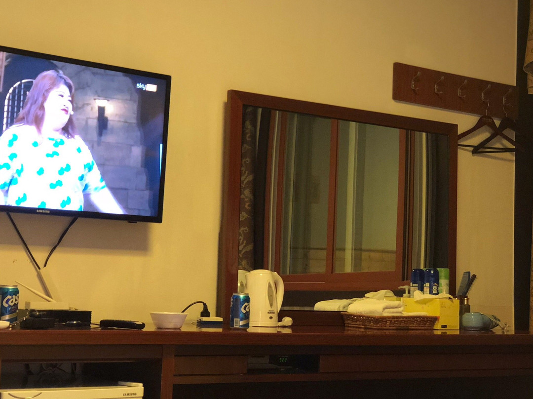 Muan Beach Hotel主图