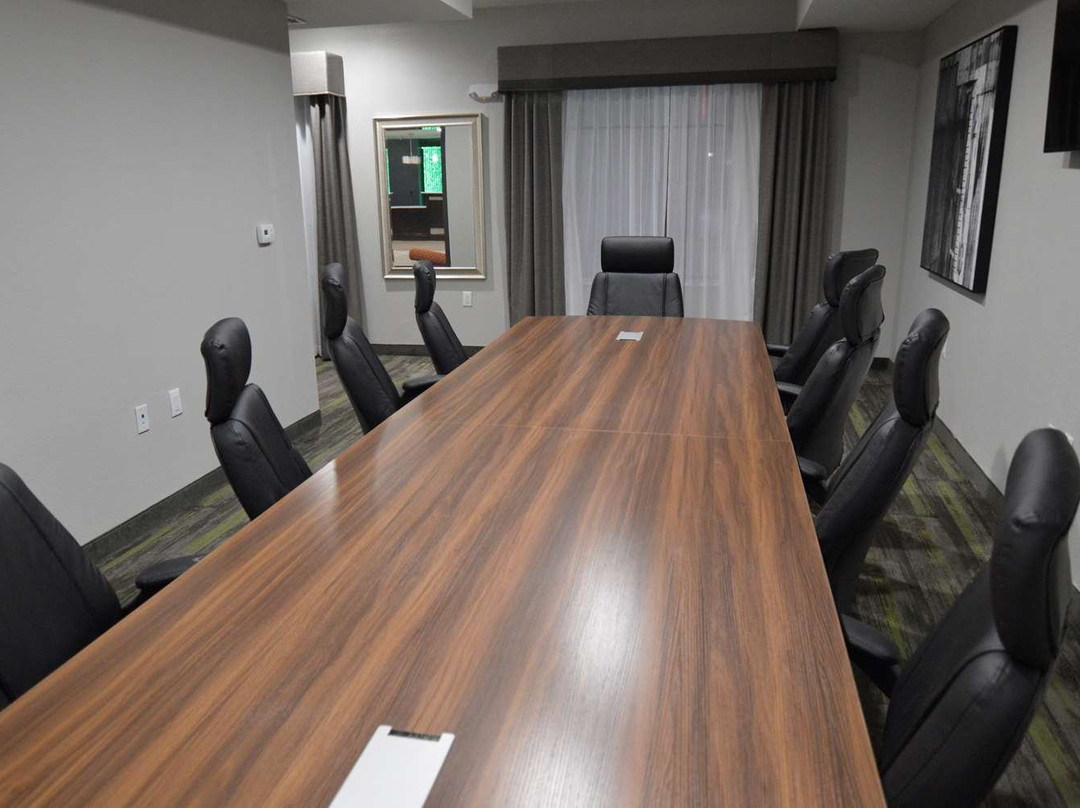 Best Western Plus Bay City Inn & Suites主图