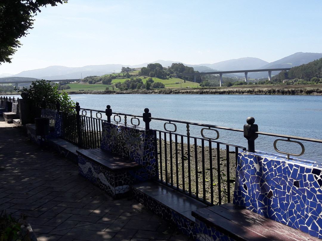 Ayuntamiento de Navia-Navia必去景点