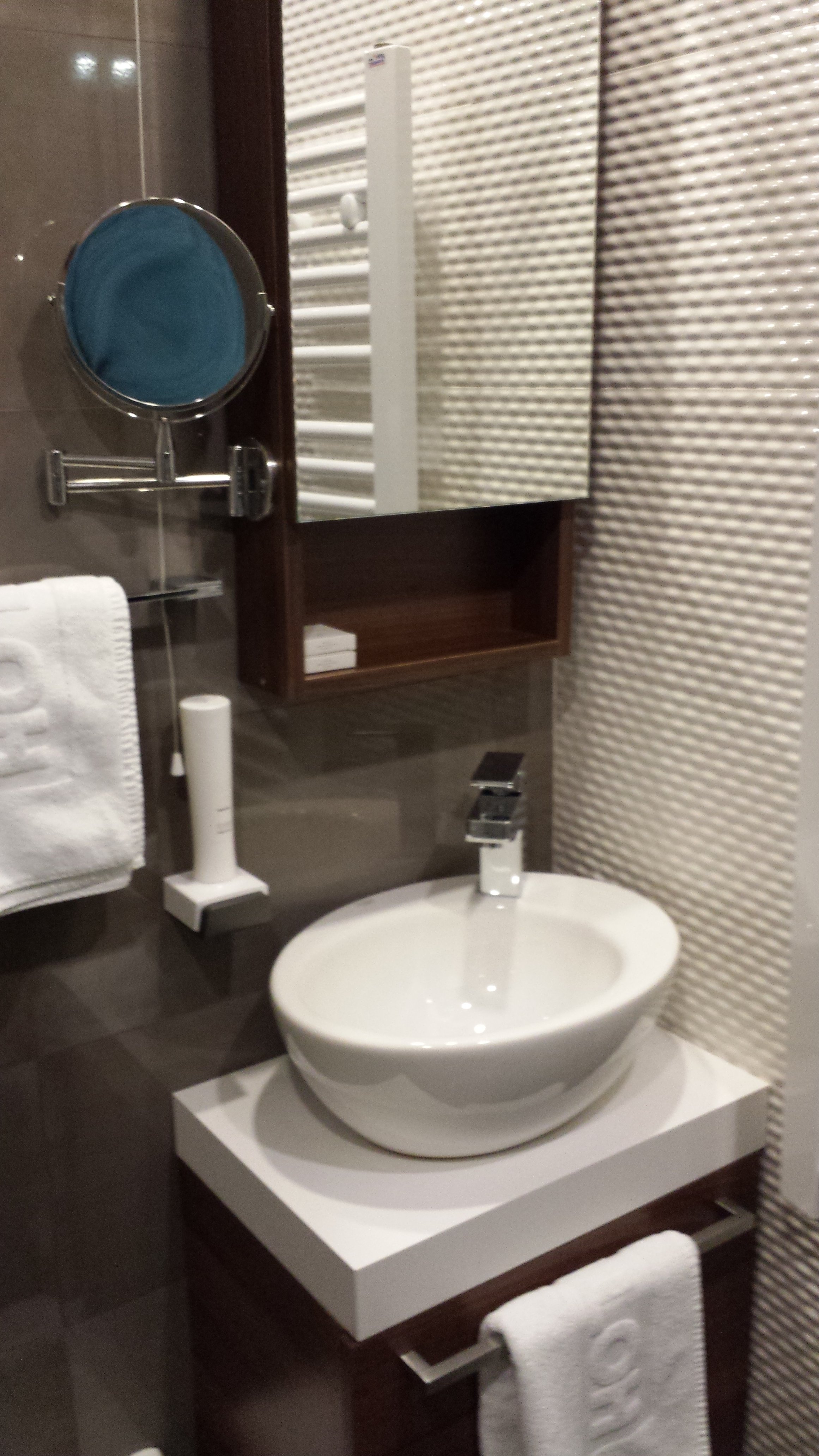 Hotel Ideo Lux-浴室