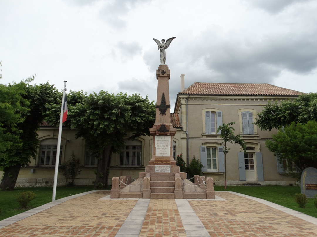 Monument aux Morts de Villeréal景点图片