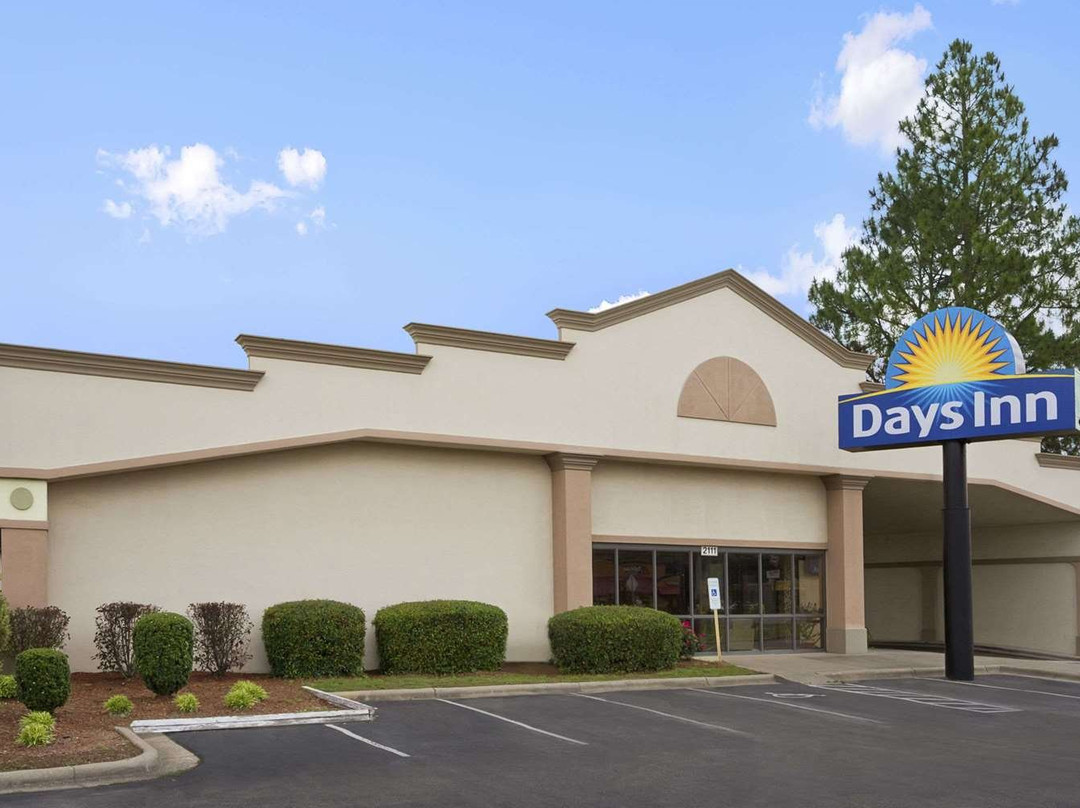 Days Inn by Wyndham Fayetteville-South/I-95 Exit 49主图