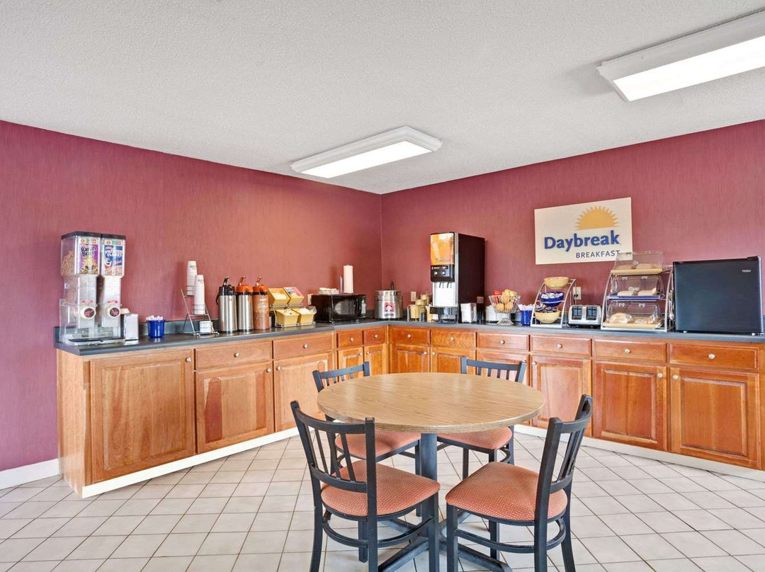 Days Inn I-24 West主图