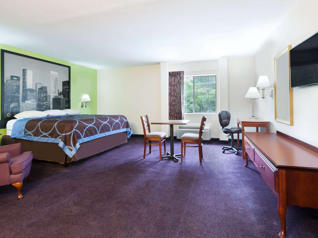 Super 8 by Wyndham Huntsville主图