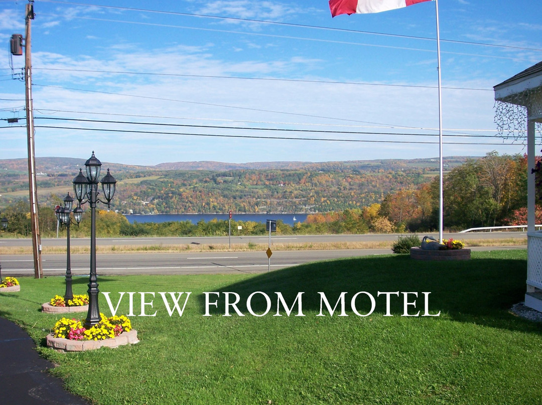 Longhouse Lodge Motel主图