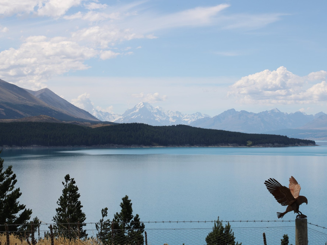 库克山湖畔度假酒店主图