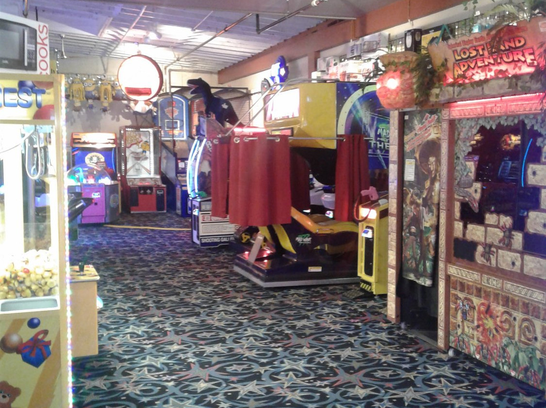 Funland Family Fun Center景点图片