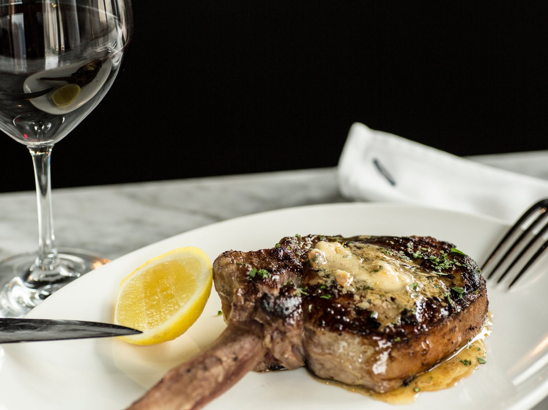 Luke's Oyster Bar & Chop House