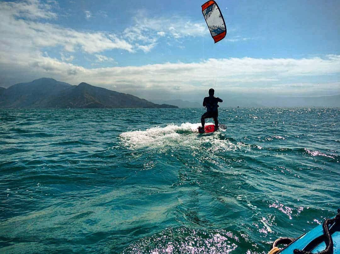 Kitesurf Ilhabela - Escola-伊利亚贝拉必去景点