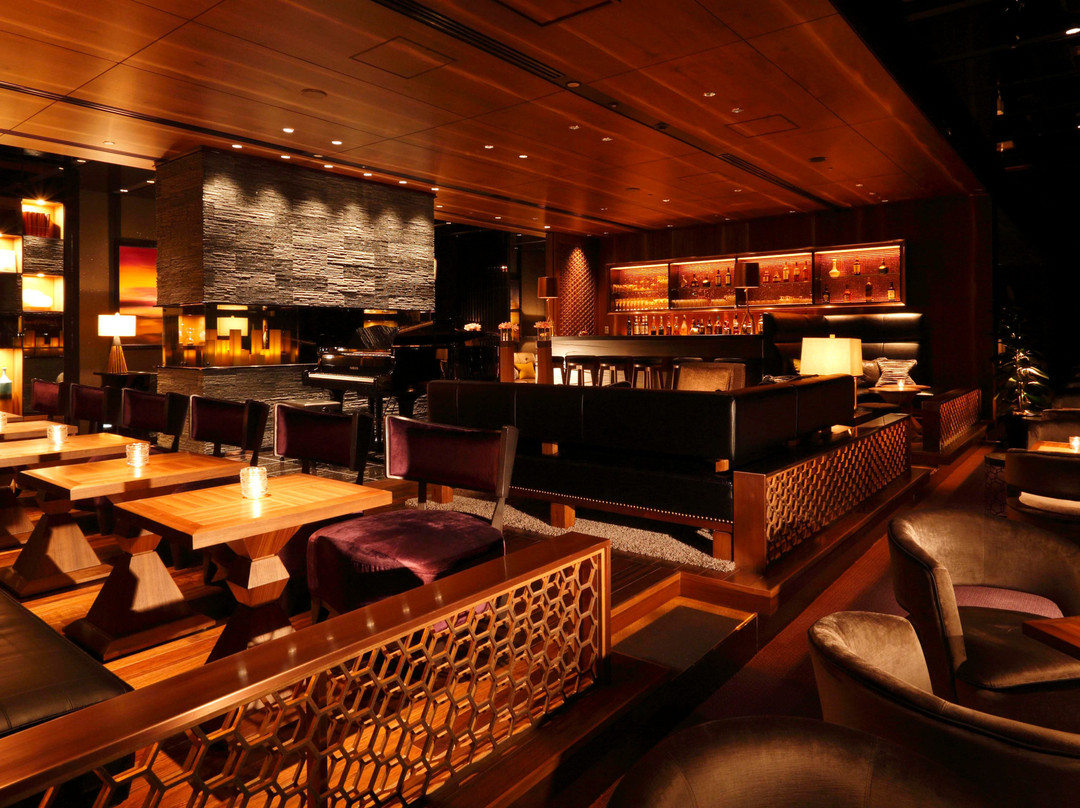 スカイラウンジ ル・グランシャリオ（ホテル日航金沢）