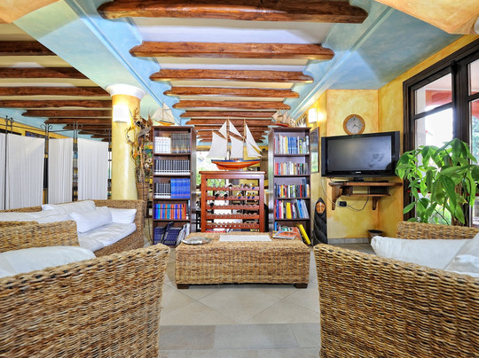 奥利亚斯特拉酒店住宿-妮可雷塔酒店