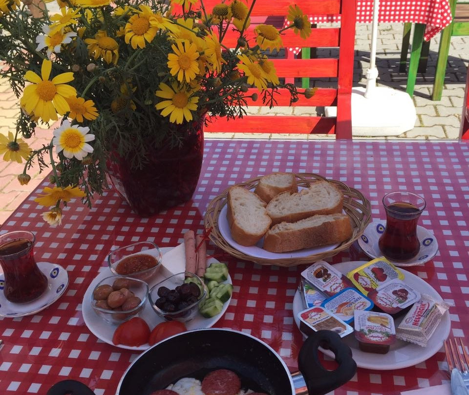 Aunt's Place - Cafe Bar Nargile