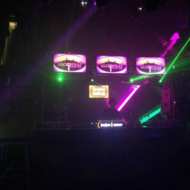 Alcatraz Penal Bar-达沃必去景点